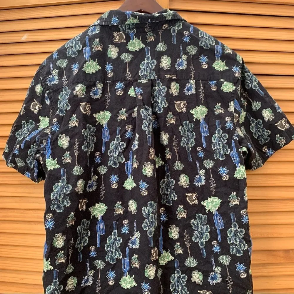 The North Face Cactus Print Button Up Size Small